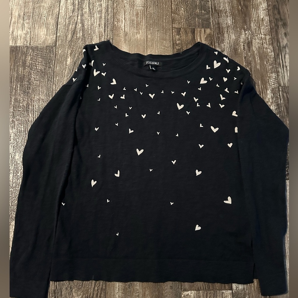 Roz&Ali hear printed long sleeve shirt